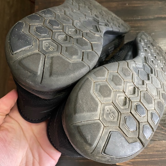 Black Nike Free Tennis Shoes - Picture 3 of 4